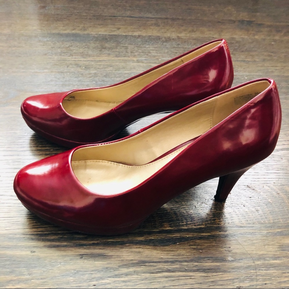 Bandolino red platform heel